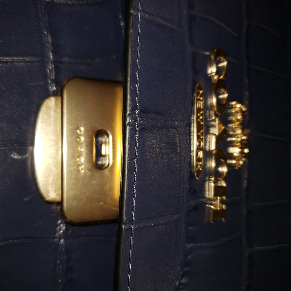 NEW Coach Brynn Navy Blue Croc Embossed Leather Flap Adjustable Shoulder Bag NWT - Picture 15 of 15